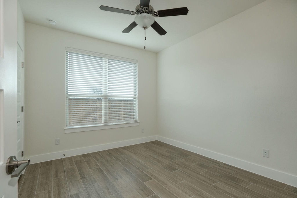 436 Parkline Dr - Photo 11