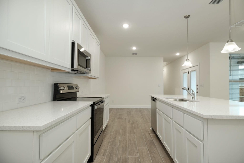 436 Parkline Dr - Photo 3