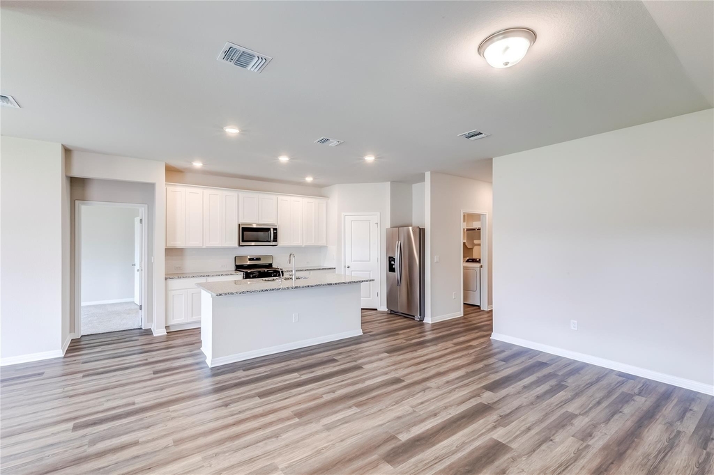 4905 Hazelnut Ln - Photo 8