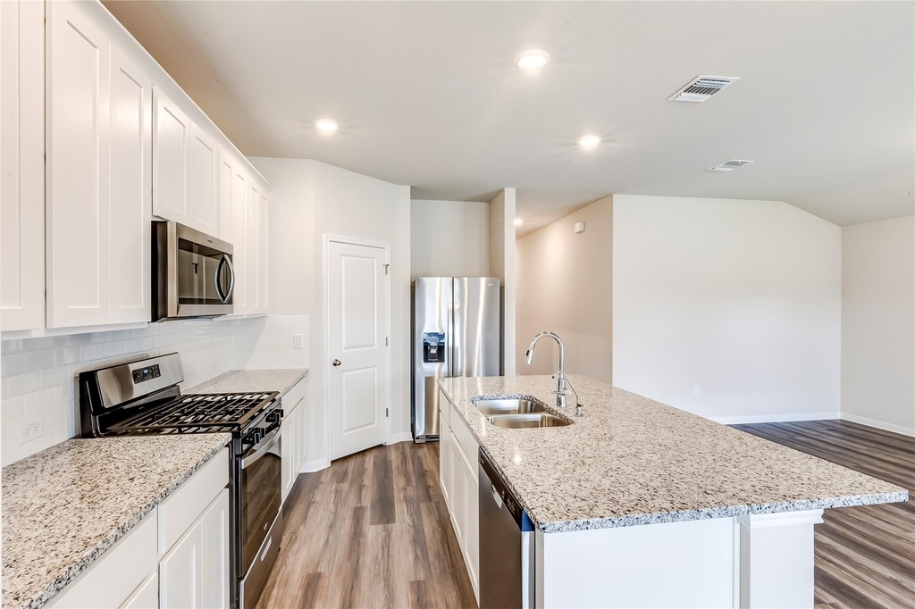 4905 Hazelnut Ln - Photo 12