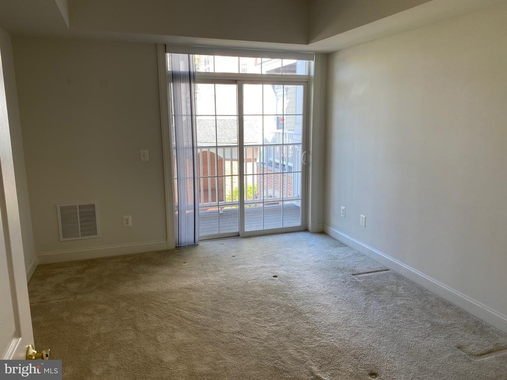 8535 Veterans Highway - Photo 7