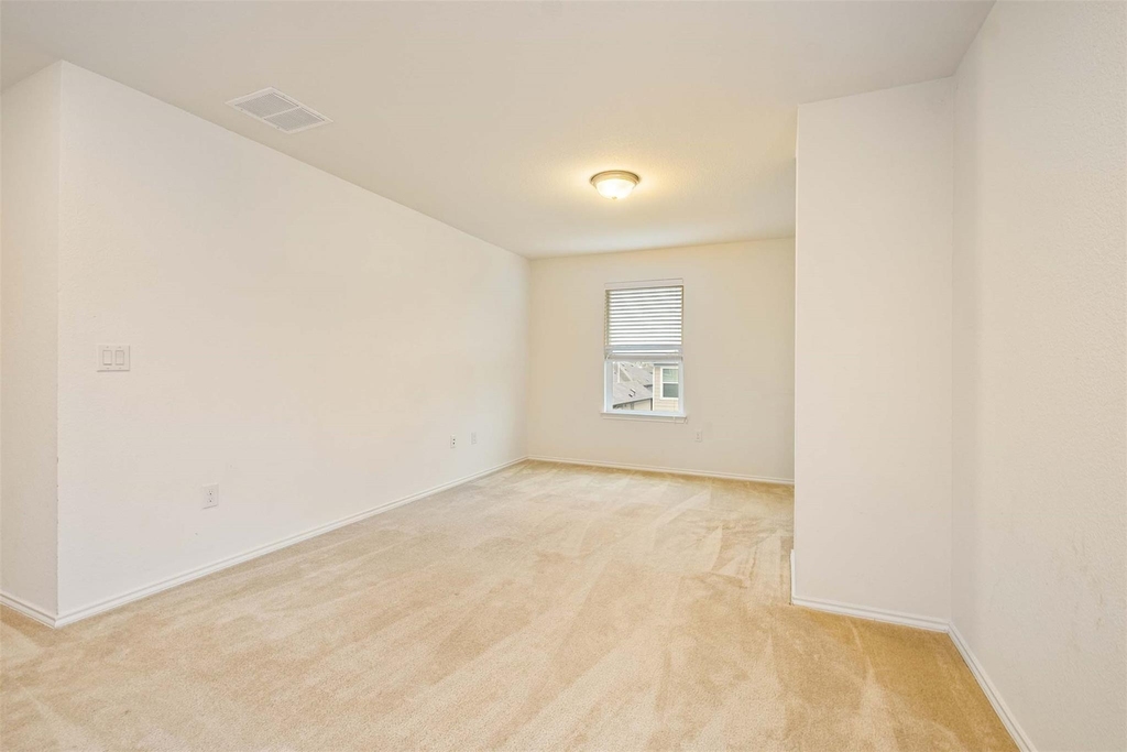 907 Solitude Dr - Photo 11