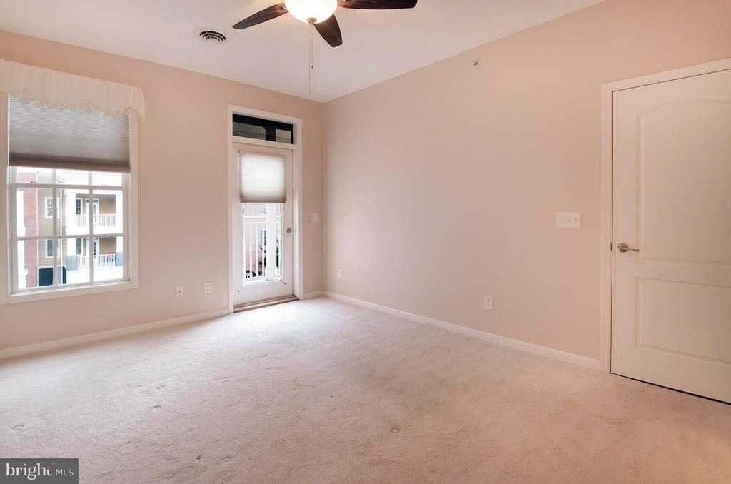 12001 Old Vine Boulevard - Photo 13