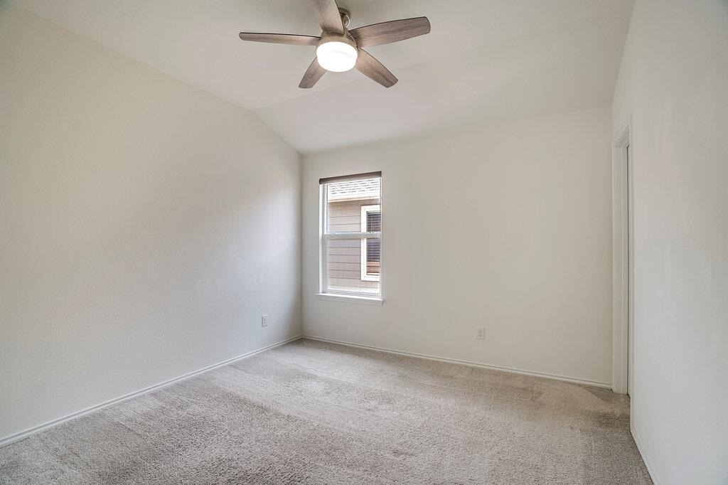516 Ayinger Ln - Photo 13