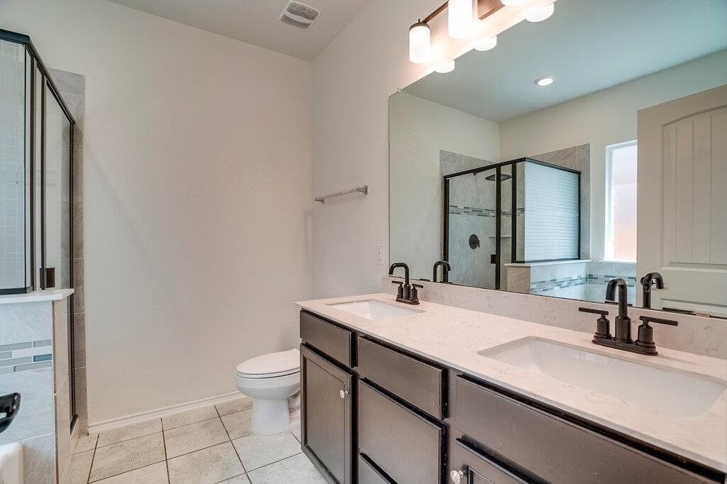 516 Ayinger Ln - Photo 9
