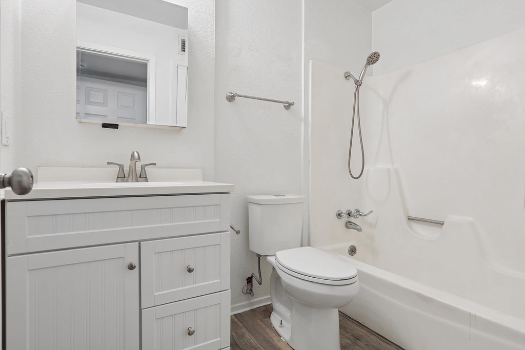 6803 Woodhue Dr - Photo 12
