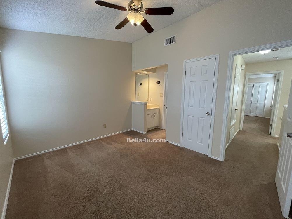512 Eberhart Ln - Photo 11
