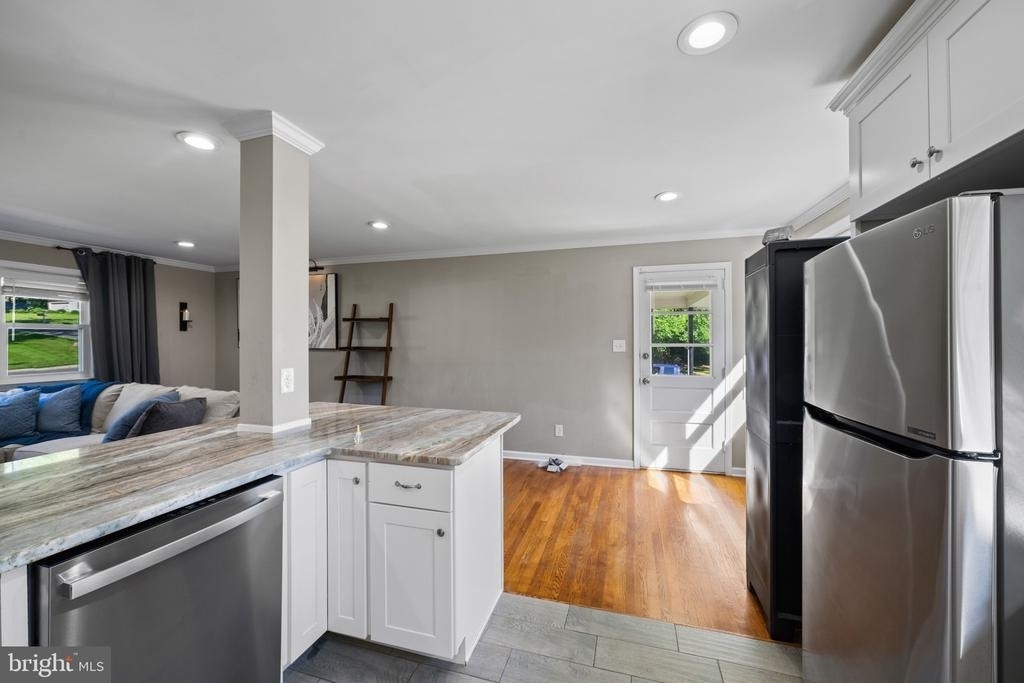 1216 Haines Avenue - Photo 8