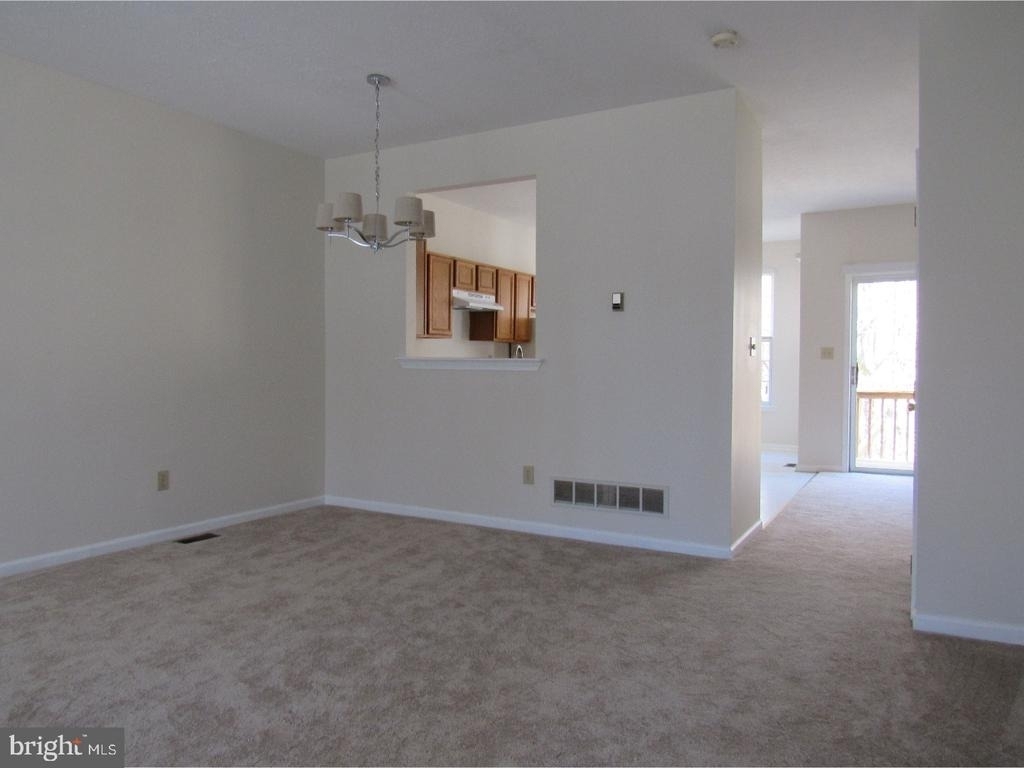 421 Woodstock Lane - Photo 2