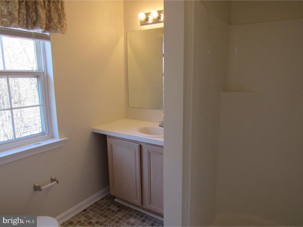 421 Woodstock Lane - Photo 16