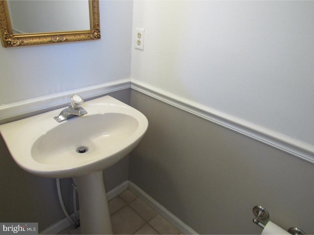 421 Woodstock Lane - Photo 1