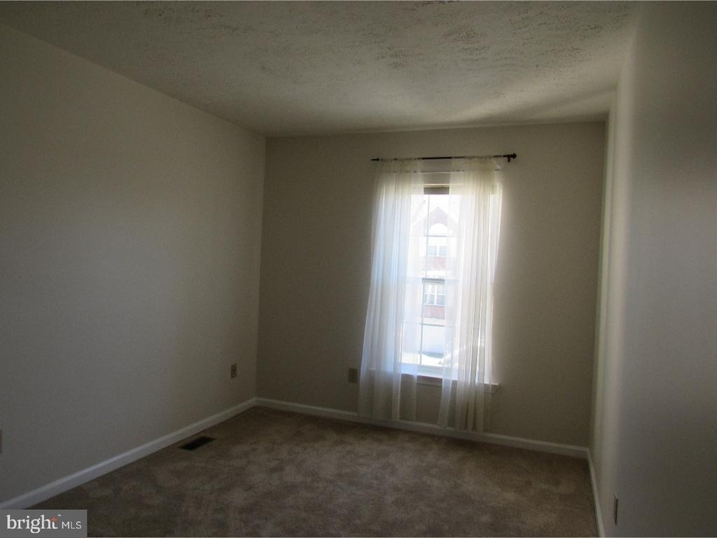 421 Woodstock Lane - Photo 13