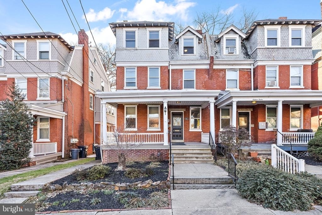 1614 N Broom Street - Photo 1