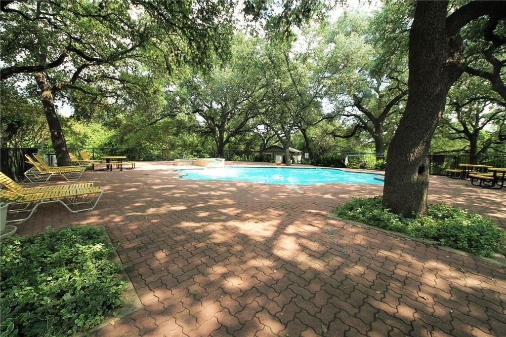 12166 Metric Blvd - Photo 21
