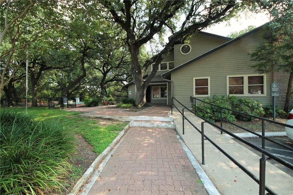 12166 Metric Blvd - Photo 23