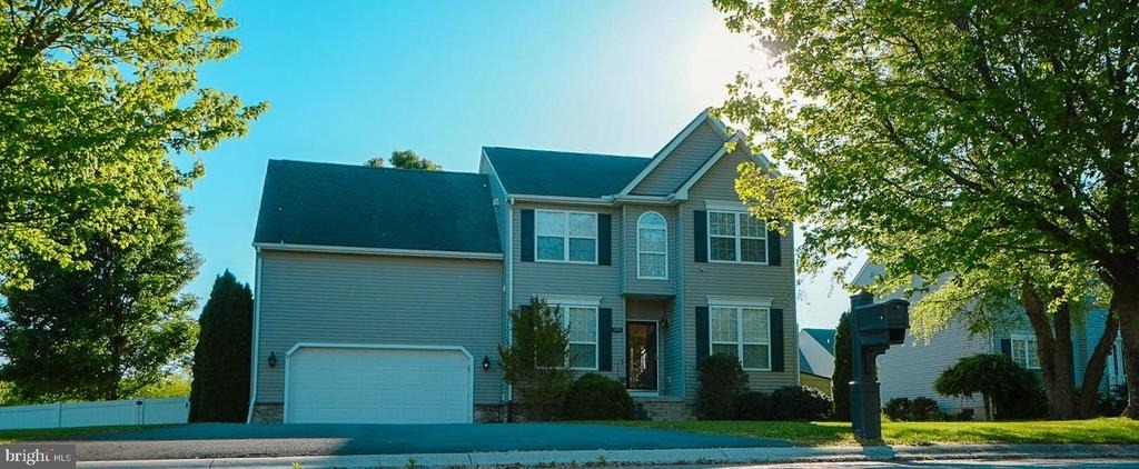 151 Redstone Court - Photo 2