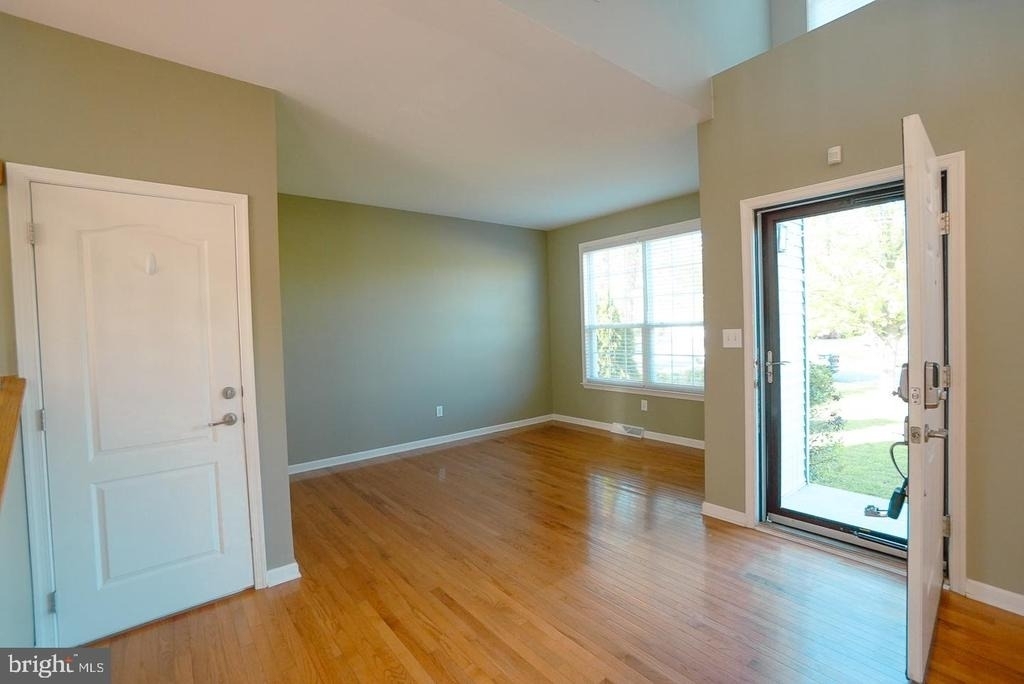 151 Redstone Court - Photo 7