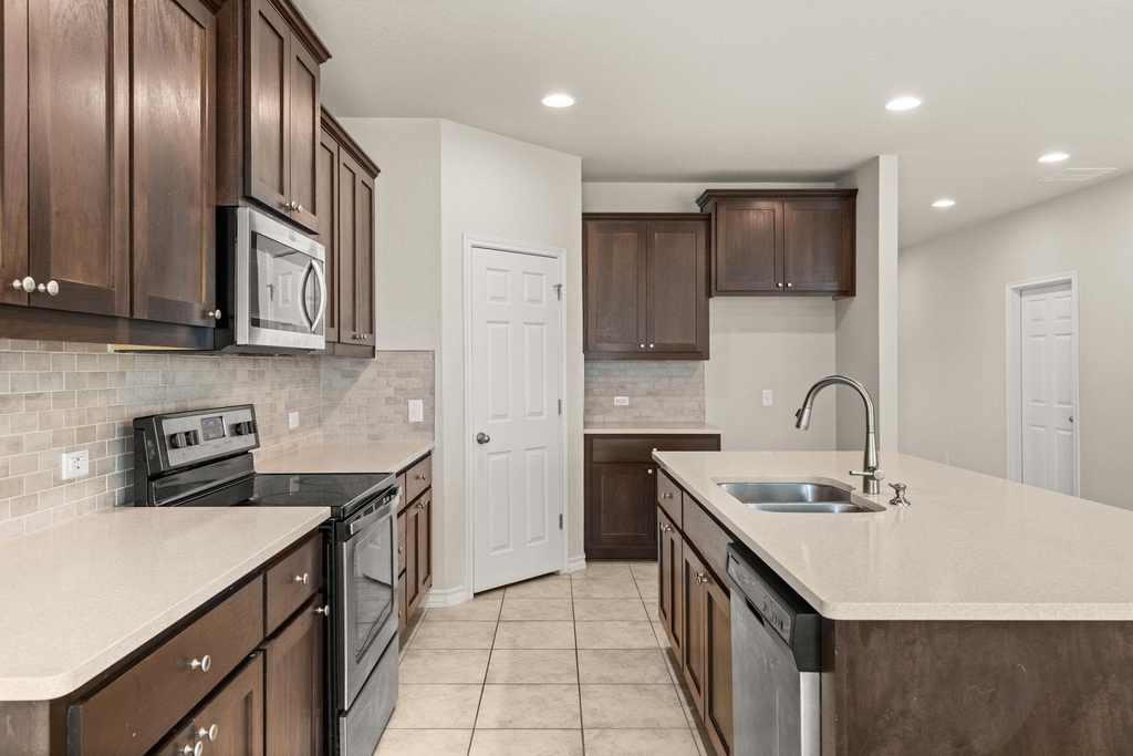 740 Aliso Trl - Photo 11