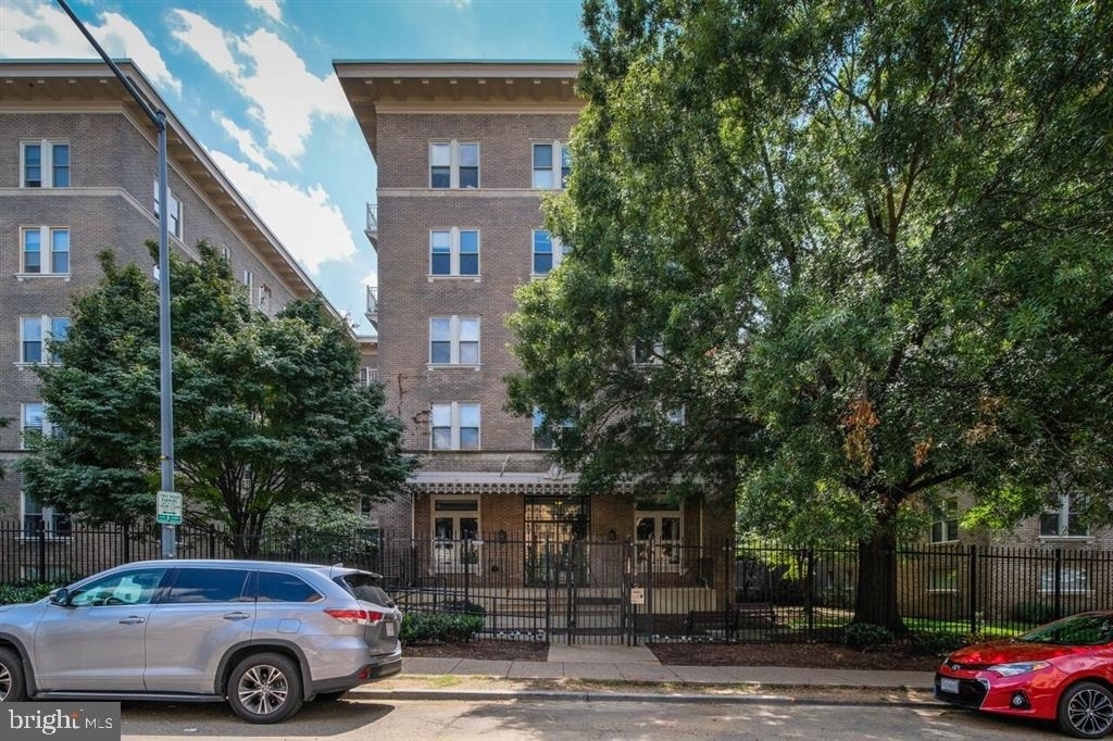 1308 Clifton Street Nw - Photo 0