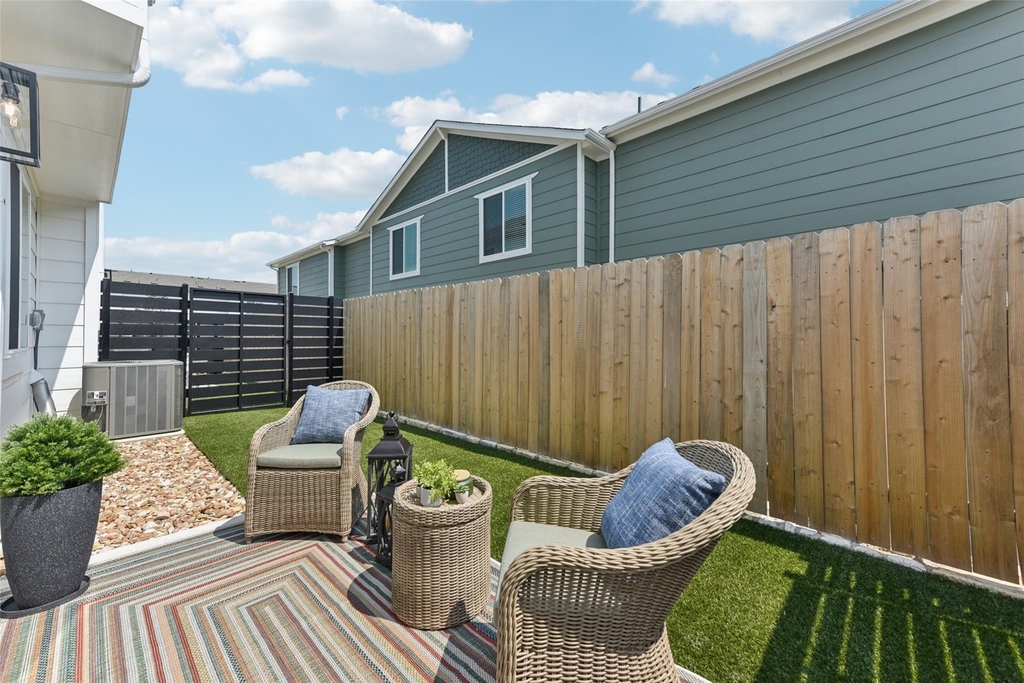 9304 Felix Sparke Dr - Photo 37