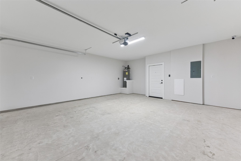 9304 Felix Sparke Dr - Photo 32