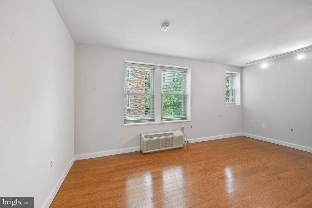 2440 16th Street Nw - Photo 8