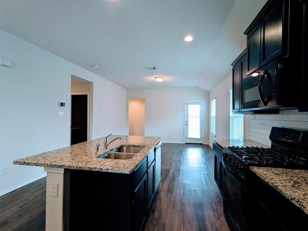 121 Dylan Dr - Photo 5