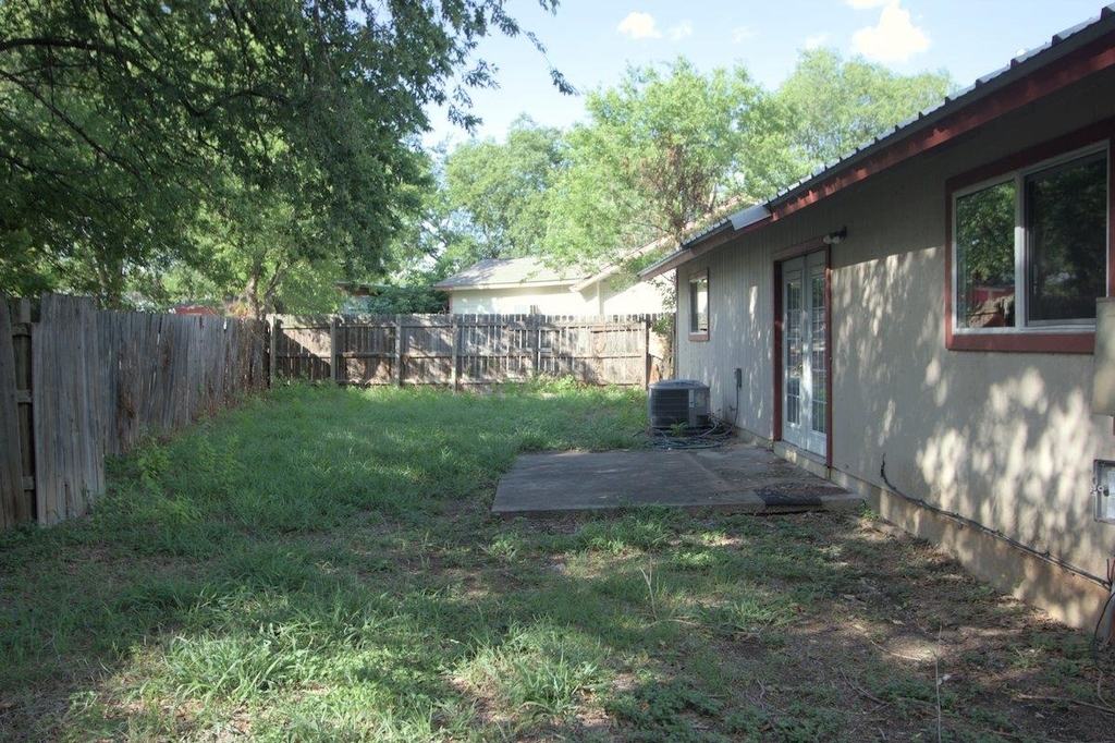 5204 Village Trl - Photo 13
