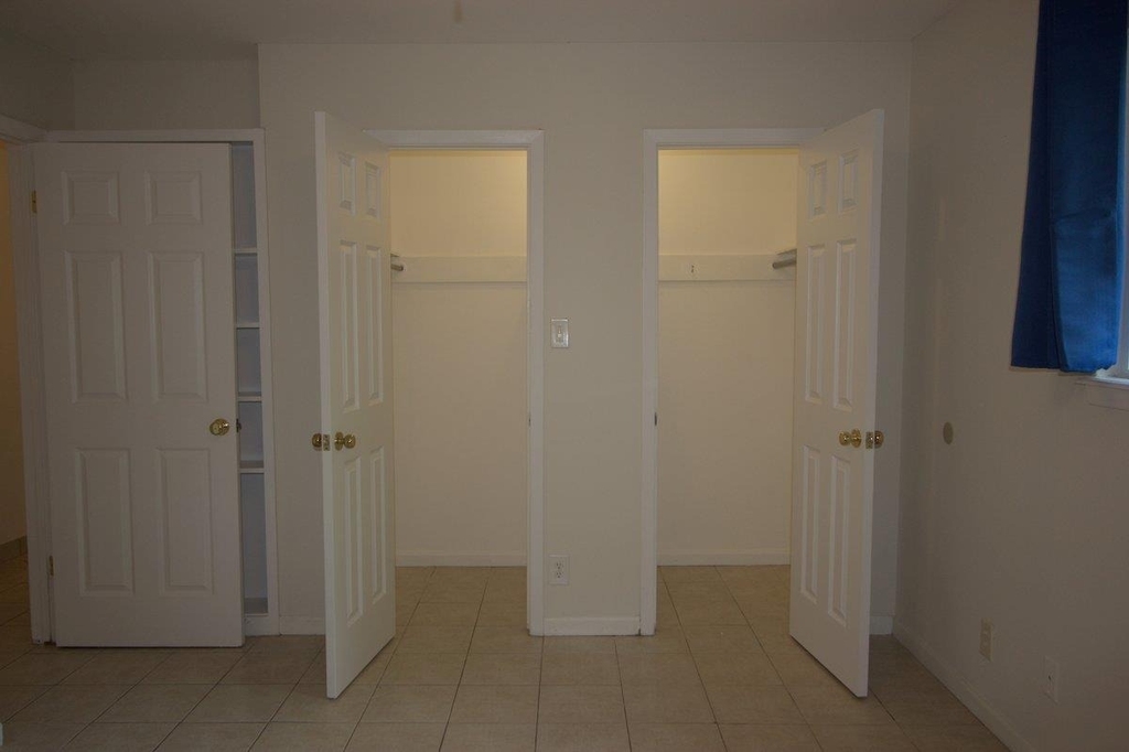 5204 Village Trl - Photo 7