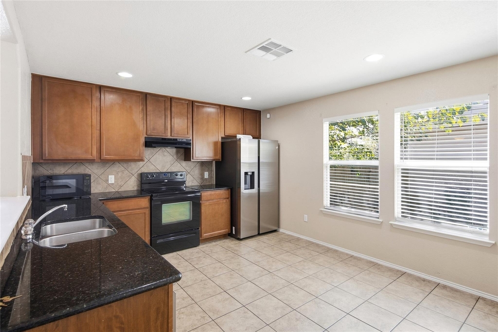 11525 Autumn Ash Dr - Photo 9