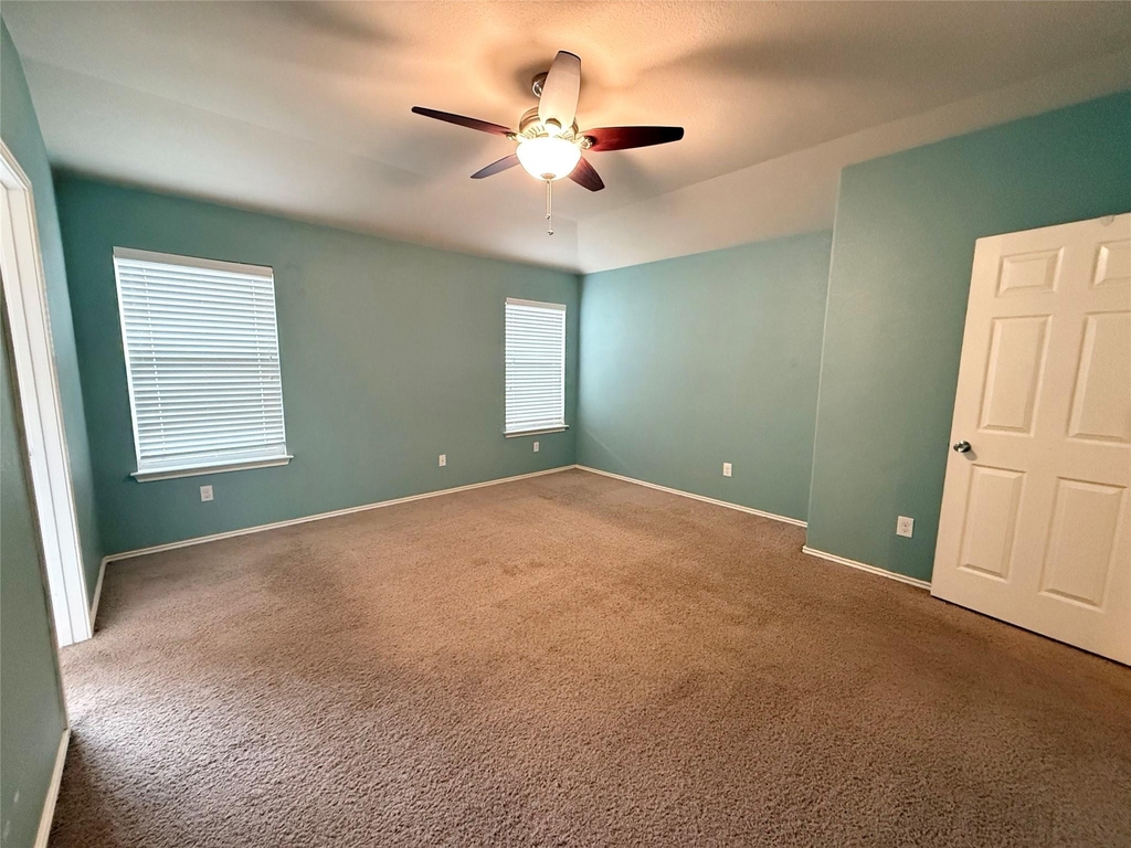 11205 Mckinney Springs Dr - Photo 16