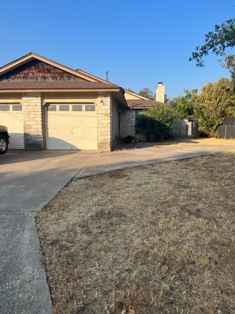 112 Verna Spur - Photo 0