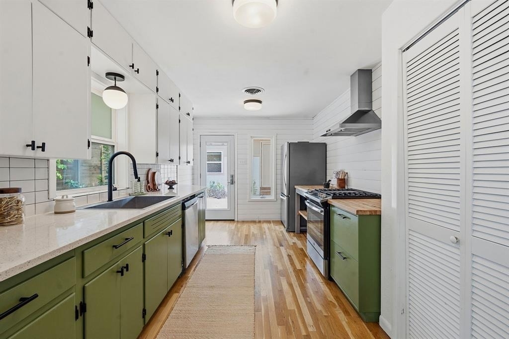 900 Stark St - Photo 10