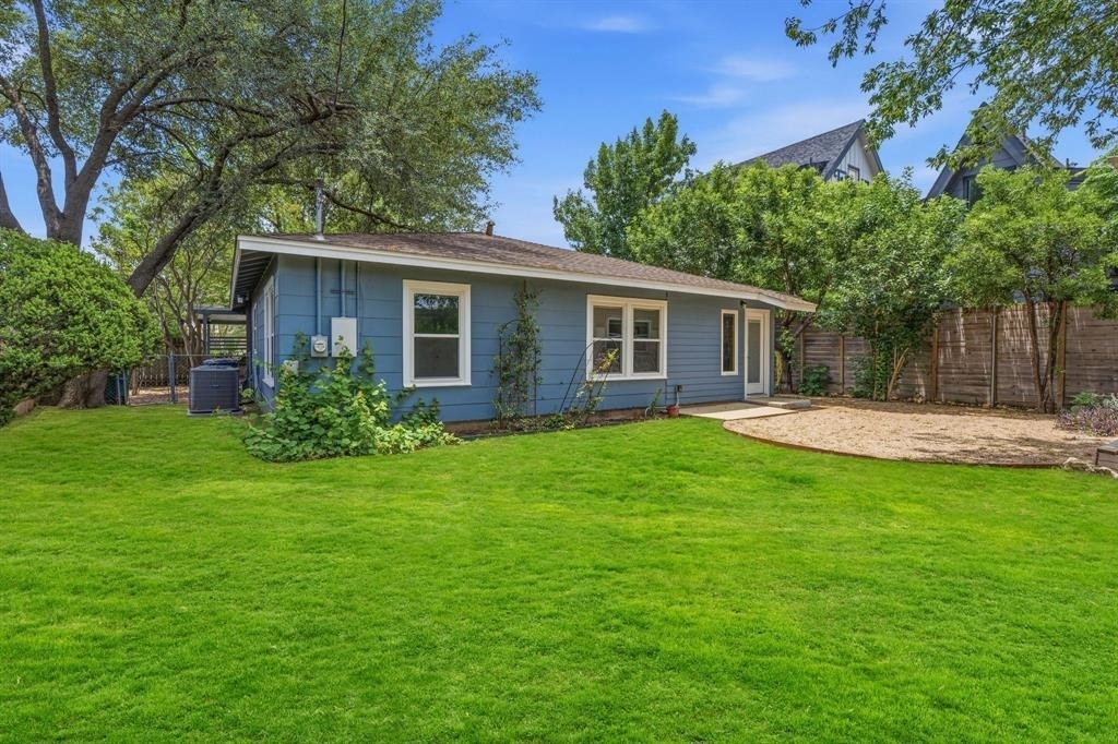900 Stark St - Photo 23