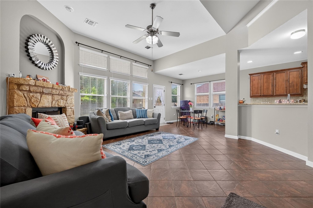 112 Latitude Ln - Photo 8