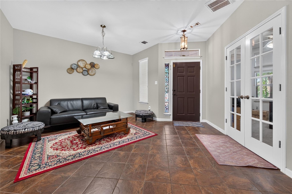 112 Latitude Ln - Photo 1