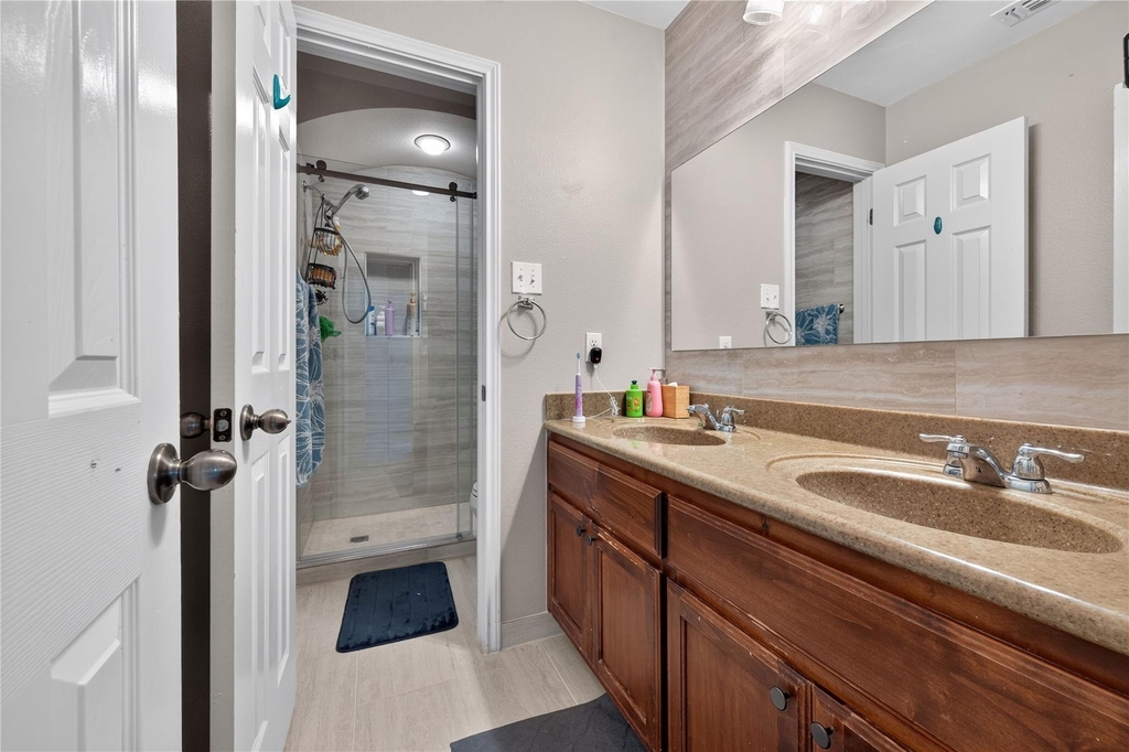 112 Latitude Ln - Photo 10