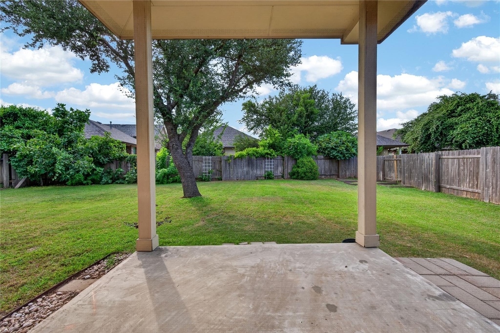 112 Latitude Ln - Photo 23