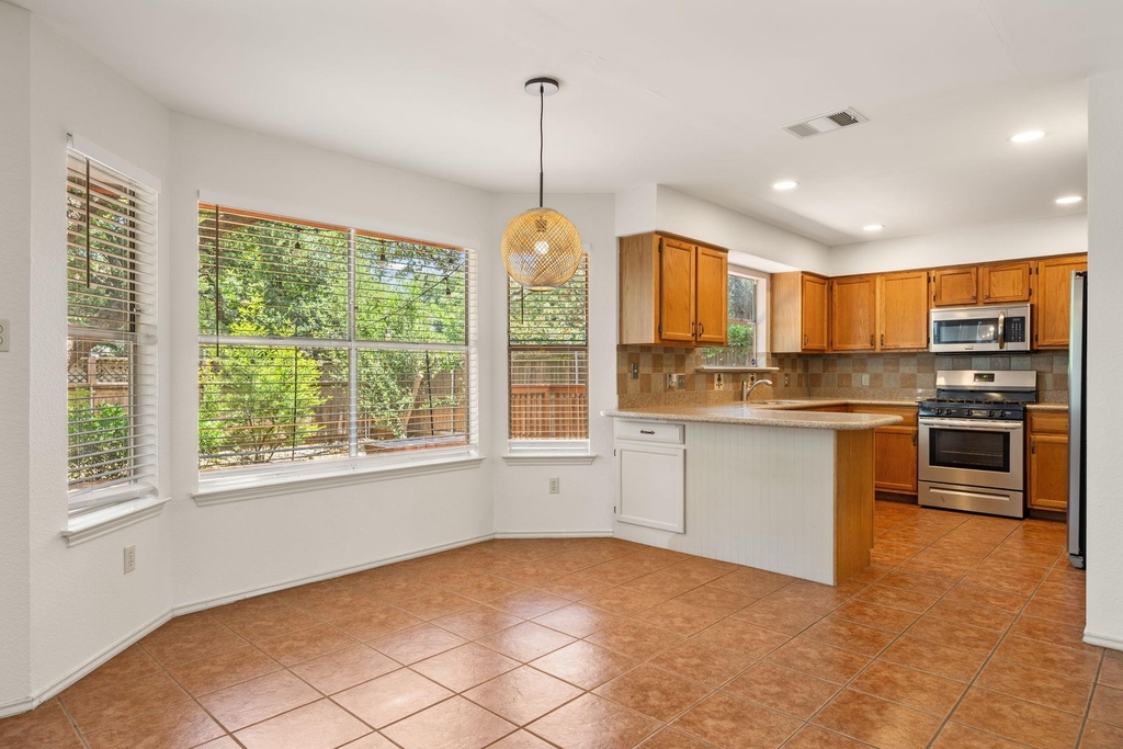 1901 Lobelia Dr - Photo 11