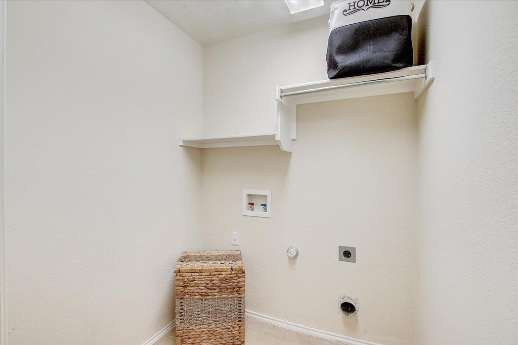 537 Golden Creek Dr - Photo 22