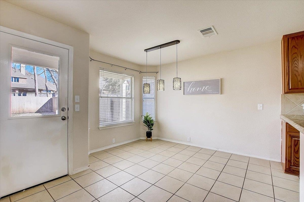 537 Golden Creek Dr - Photo 13