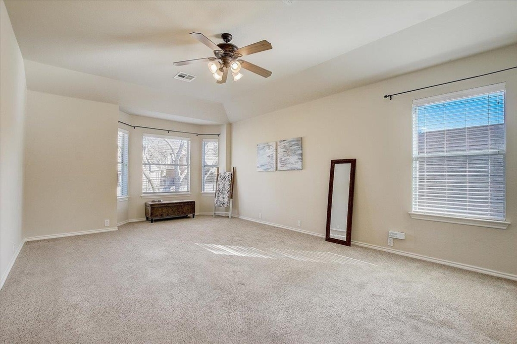 537 Golden Creek Dr - Photo 26
