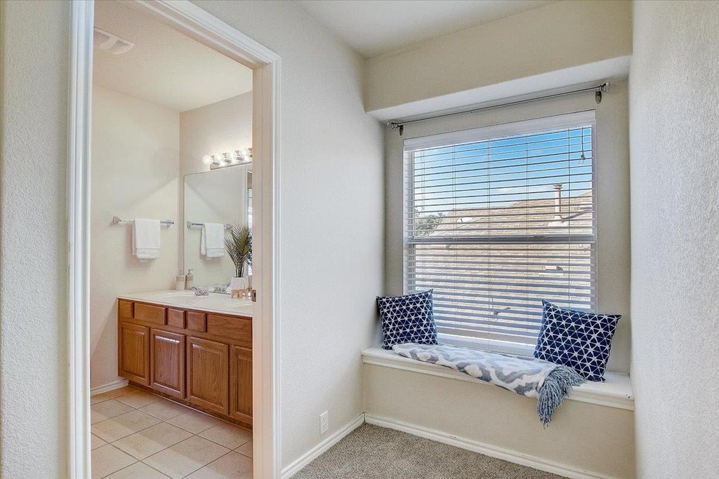537 Golden Creek Dr - Photo 31