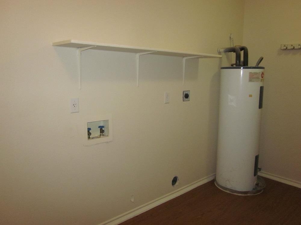 1102 Comfort St - Photo 6