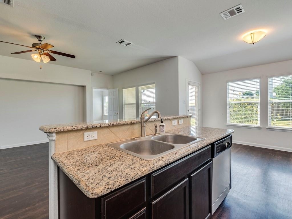 237 Goddard - Photo 14