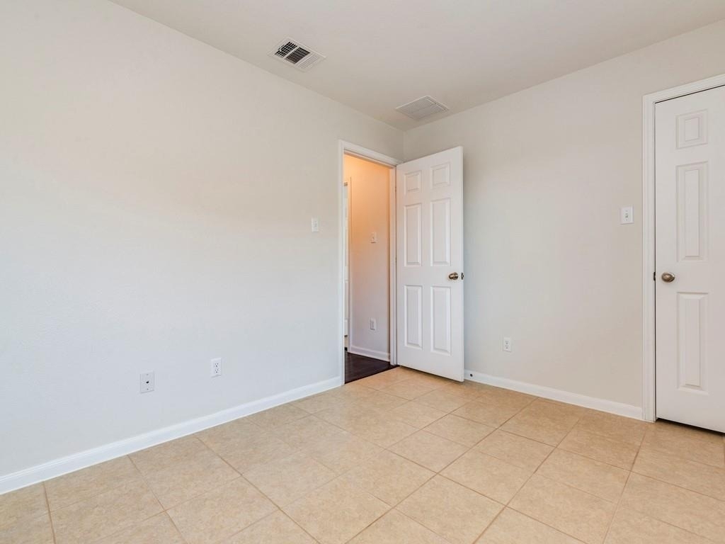 237 Goddard - Photo 23