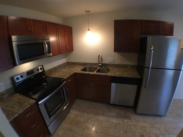 2800 Cole St - Photo 0