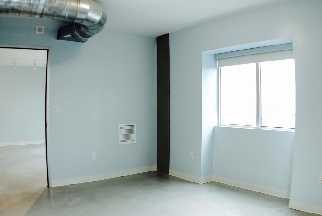 800 Brazos St - Photo 8