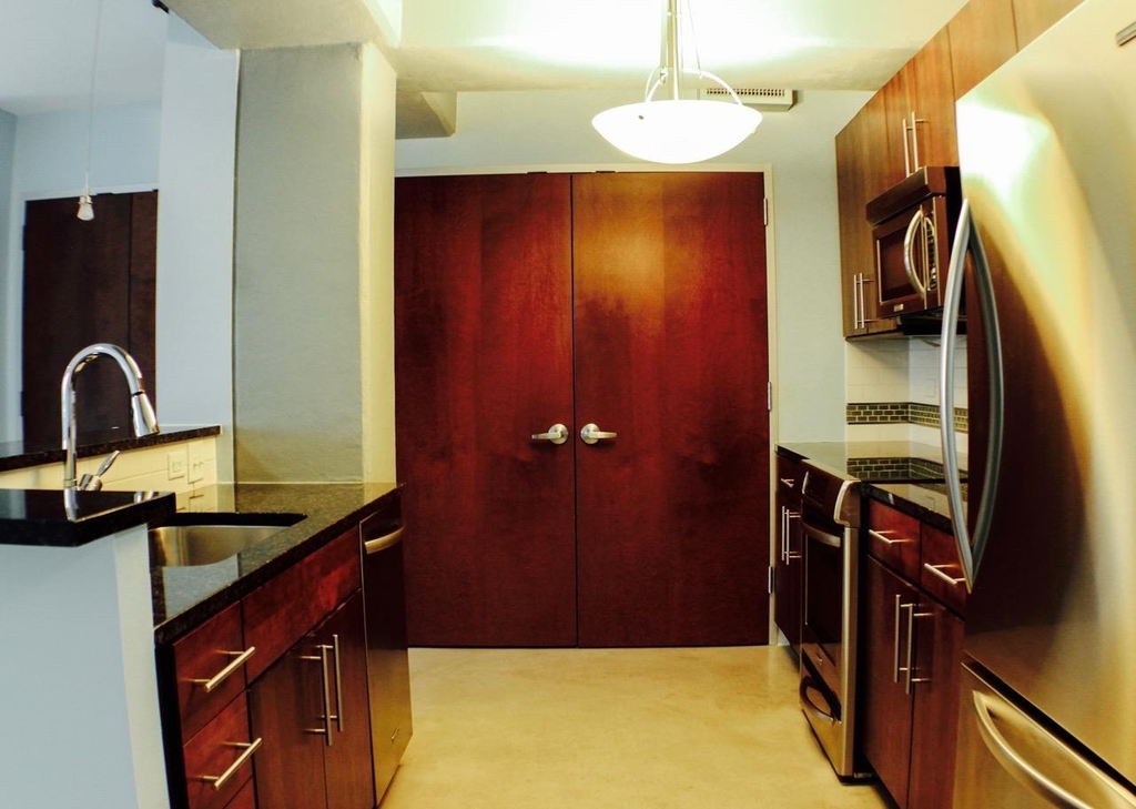 800 Brazos St - Photo 4