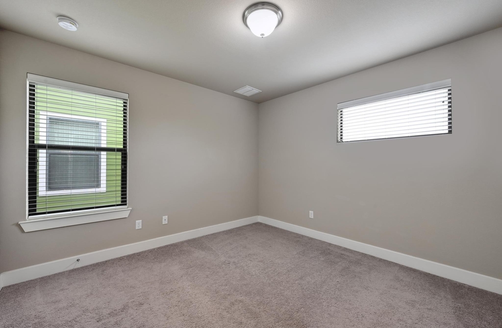 2021 Carlson Dr - Photo 21